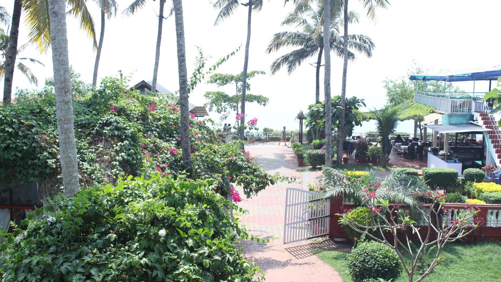 Hill View Beach Resort Варкала Экстерьер фото