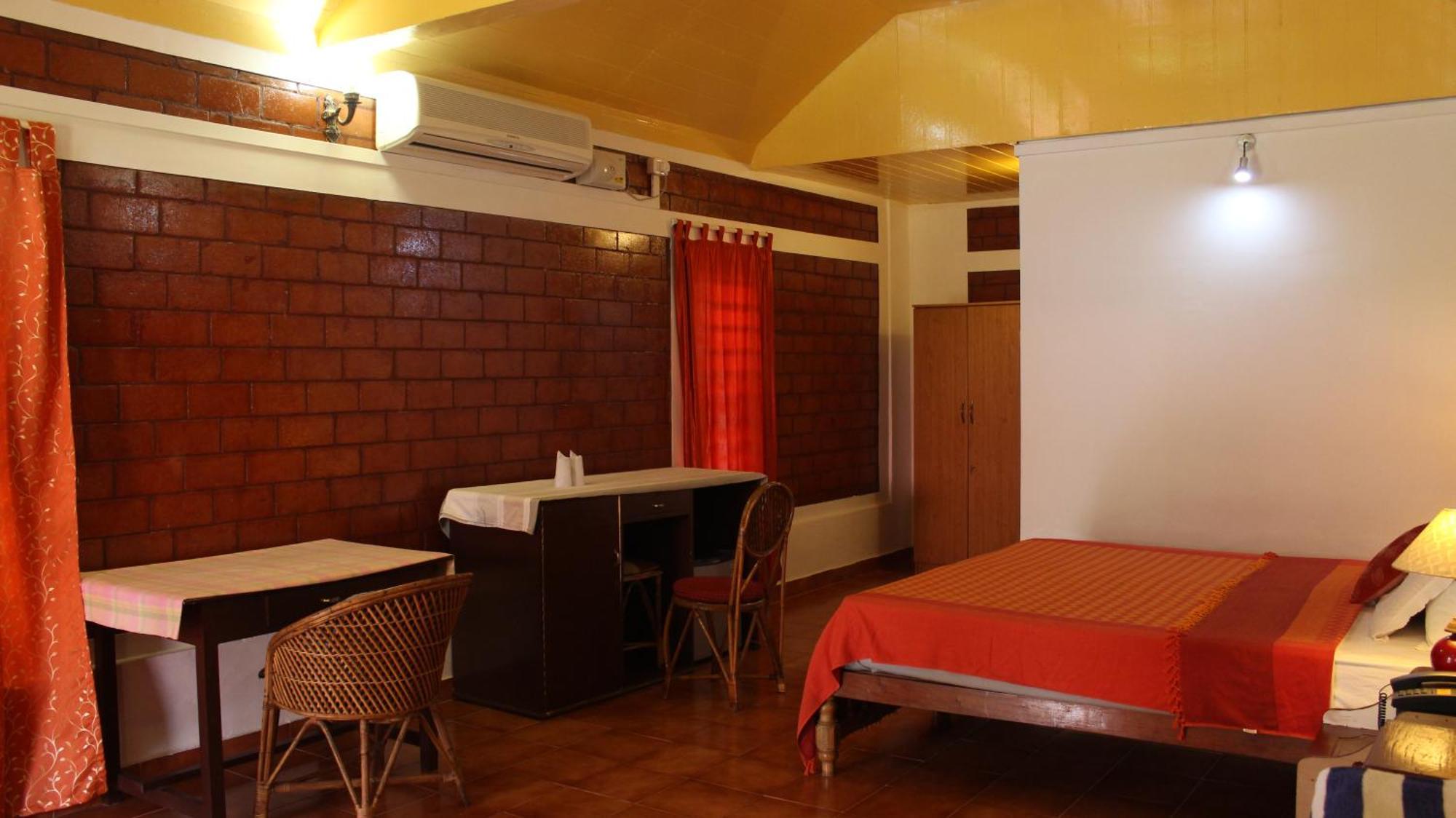 Hill View Beach Resort Варкала Экстерьер фото